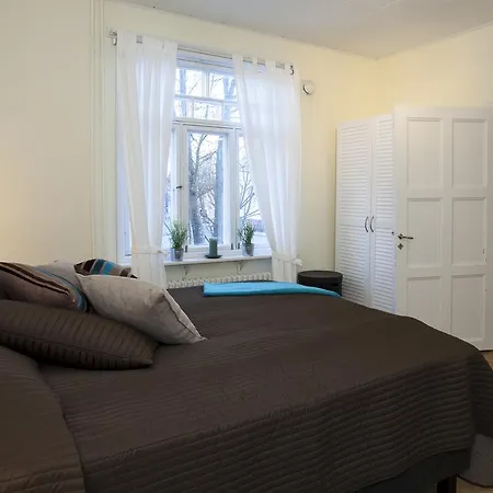 Apartment Captains House *